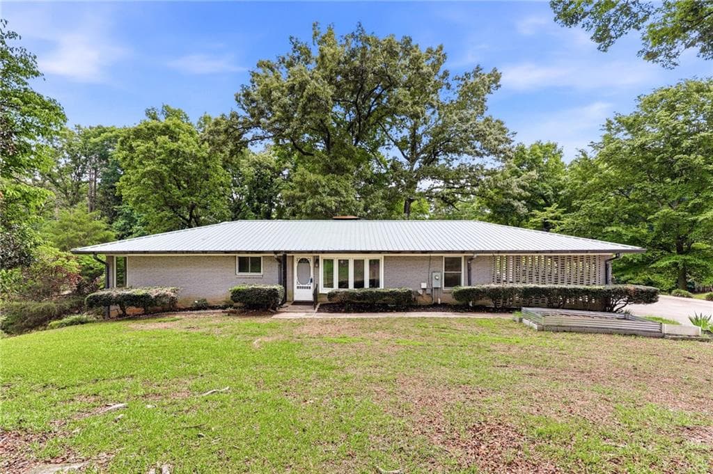 4 bedroom, 4 bathroom, 2,556 sq ft single family residence for sale at 3334 Little Circle, Gainesville, GA 30506 — photo 5
