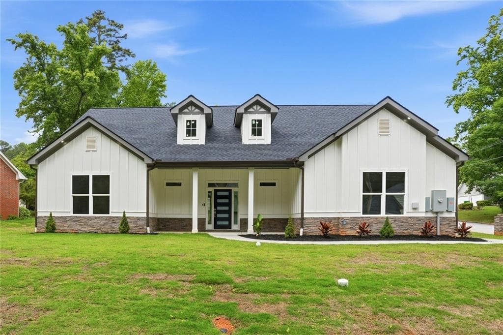 5 bedroom, 5 bathroom, 3,995 sq ft single family residence for sale at 559 Pennybrook Lane, Stone Mountain, GA 30087