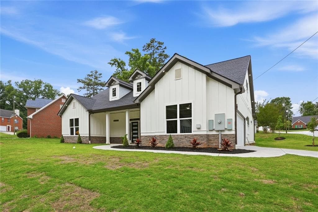 5 bedroom, 5 bathroom, 3,995 sq ft single family residence for sale at 559 Pennybrook Lane, Stone Mountain, GA 30087 — photo 2