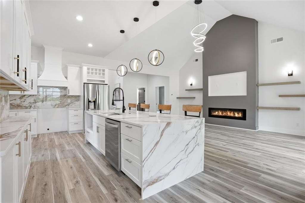 5 bedroom, 5 bathroom, 3,995 sq ft single family residence for sale at 559 Pennybrook Lane, Stone Mountain, GA 30087 — photo 4