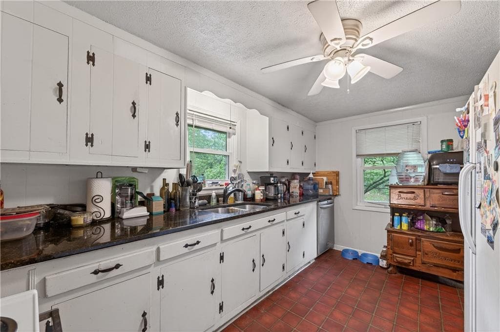 2 bedroom, 1 bathroom, 1,196 sq ft single family residence for sale at 4399 Highway 411, Rydal, GA 30171 — photo 7