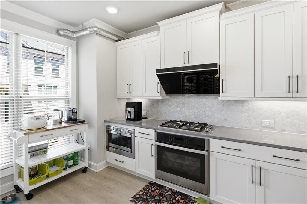 3 bedroom, 4 bathroom, 2,113 sq ft townhouse for sale at 324 Marlowe Alley 119, Johns Creek, GA 30024 — photo 9