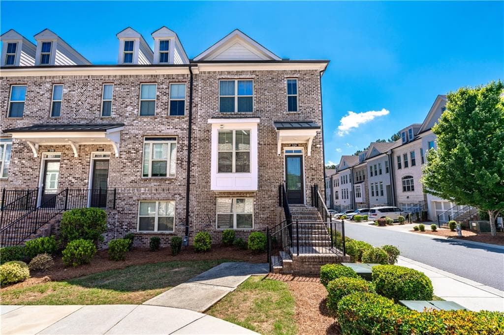 3 bedroom, 4 bathroom, 2,113 sq ft townhouse for sale at 324 Marlowe Alley 119, Johns Creek, GA 30024