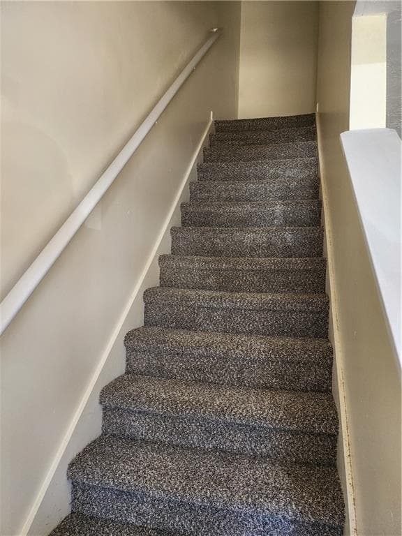 3 bedroom, 3 bathroom, 1,206 sq ft townhouse for sale at 2935 Fields Drive, Lithonia, GA 30038 — photo 7