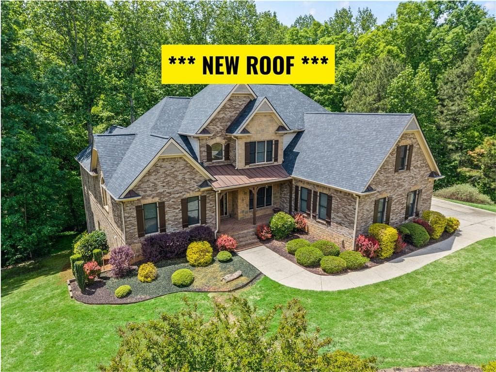5 bedroom, 5 bathroom, 4,254 sq ft single family residence for sale at 4726 Quailwood Drive, Flowery Branch, GA 30542 — photo 3
