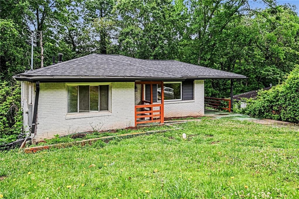 3 bedroom, 2 bathroom, 1,175 sq ft single family residence for sale at 186 Arcadia Circle, Atlanta, GA 30314 — photo 4