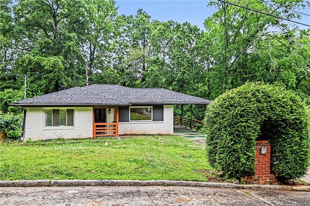 3 bedroom, 2 bathroom, 1,175 sq ft single family residence for sale at 186 Arcadia Circle, Atlanta, GA 30314 — photo 5
