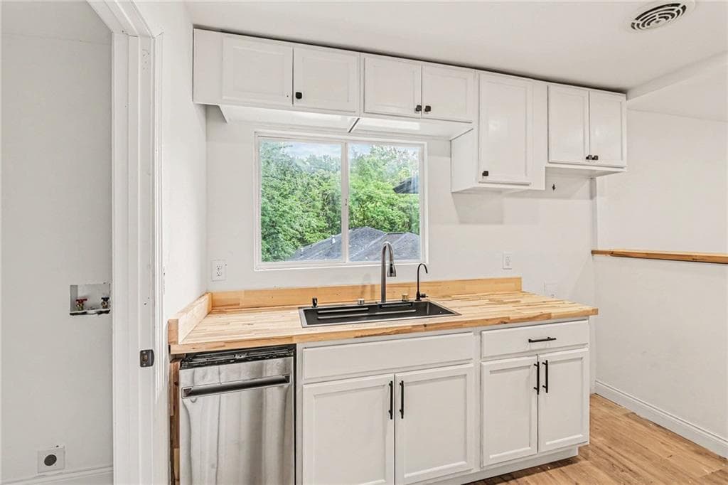 3 bedroom, 2 bathroom, 1,175 sq ft single family residence for sale at 186 Arcadia Circle, Atlanta, GA 30314 — photo 10