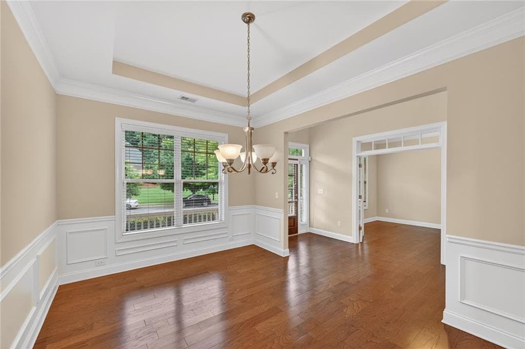 5 bedroom, 4 bathroom, 4,208 sq ft single family residence for rent at 5327 Whitney Landing, Dunwoody, GA 30360 for $5,000 a month — photo 5