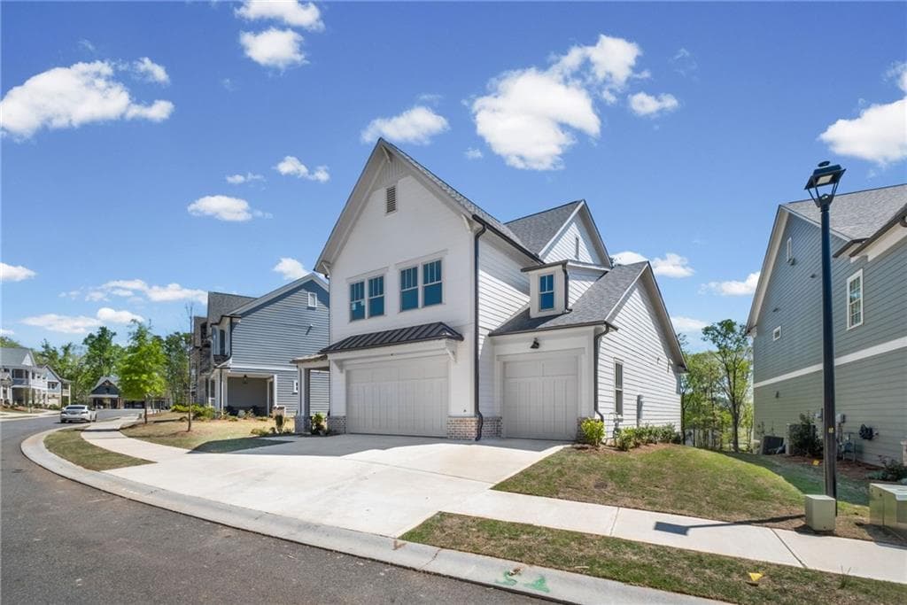 5 bedroom, 5 bathroom, 3,952 sq ft single family residence under contract at 844 Lakemont Drive, Canton, GA 30114 — photo 3