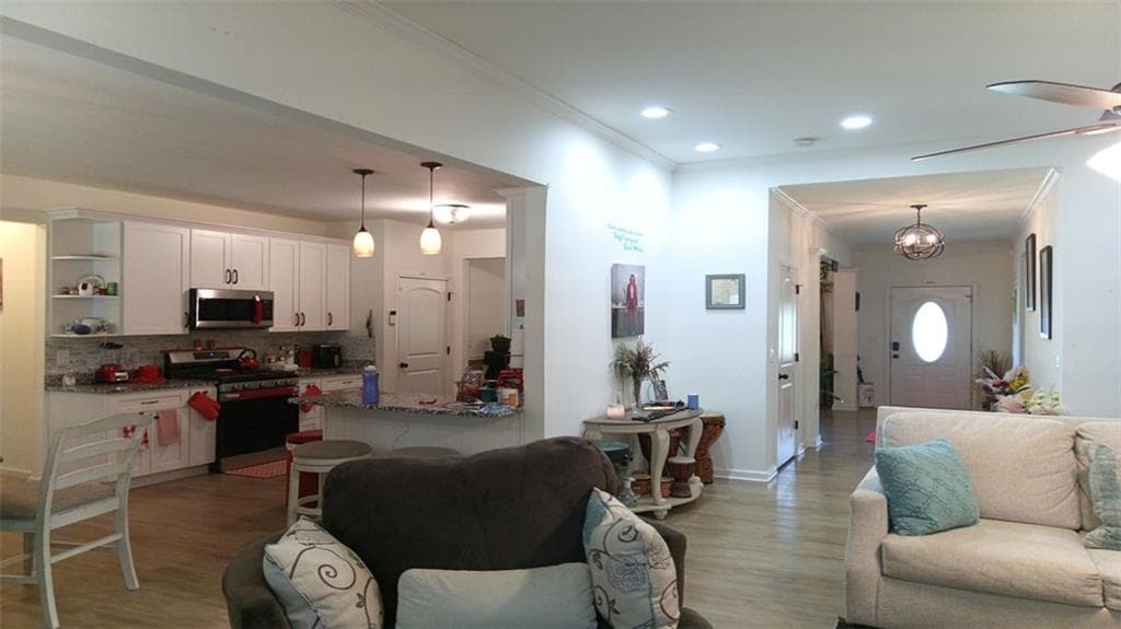 4 bedroom, 3 bathroom, 2,444 sq ft single family residence for sale at 909 Highway 314, Fayetteville, GA 30214 — photo 10