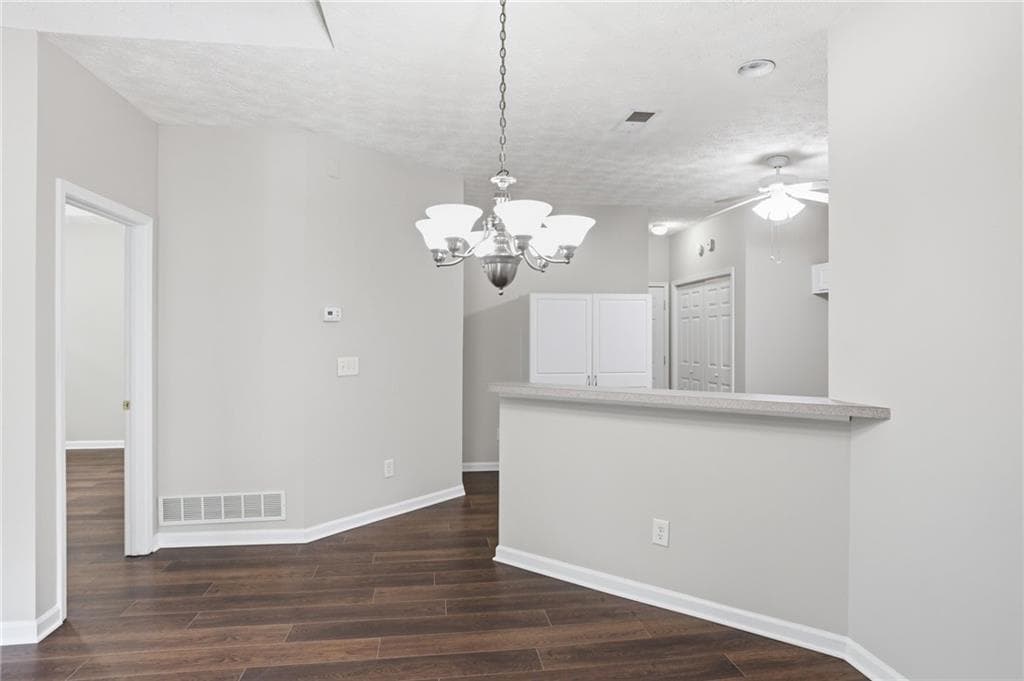 2 bedroom, 2 bathroom, 1,332 sq ft condominium under contract at 3703 Villa Springs Circle, Powder Springs, GA 30127 — photo 8