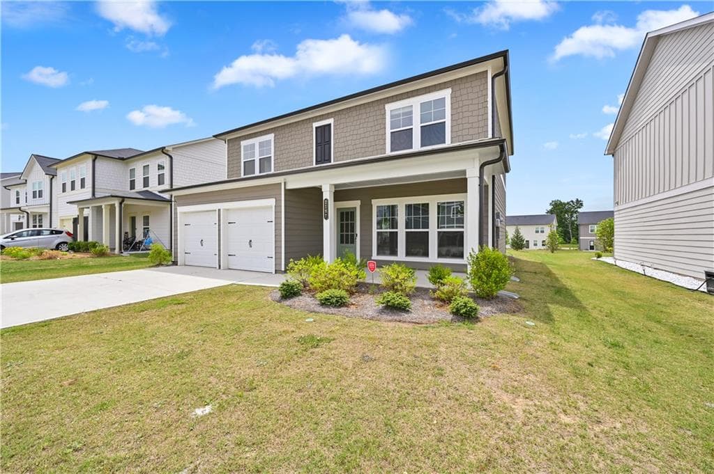 4 bedroom, 3 bathroom, 2,192 sq ft single family residence for sale at 2197 Boxwood Circle, Conyers, GA 30094 — photo 4