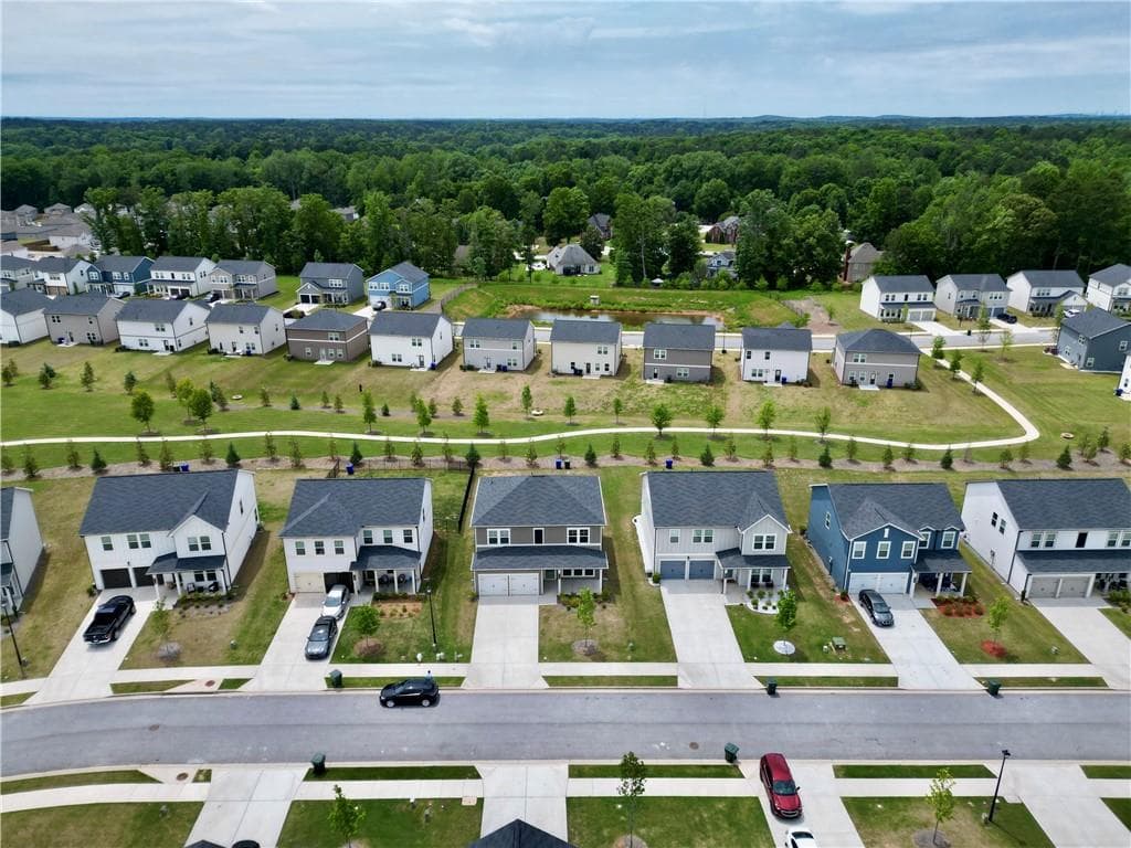 4 bedroom, 3 bathroom, 2,192 sq ft single family residence for sale at 2197 Boxwood Circle, Conyers, GA 30094 — photo 5