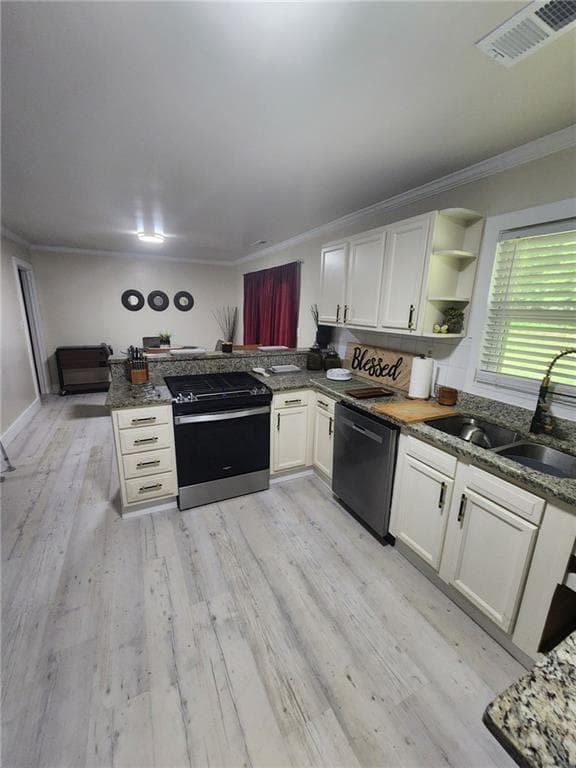 3 bedroom, 2 bathroom, 1,136 sq ft single family residence for sale at 2717 Hutch Drive, Decatur, GA 30034 — photo 8