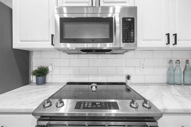 1 bedroom, 2 bathroom, 1,012 sq ft condominium for sale at 3475 Oak Valley Road 410, Atlanta, GA 30326 — photo 7