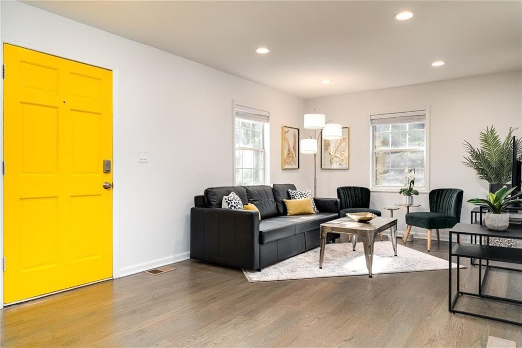 3 bedroom, 2 bathroom, 1,260 sq ft duplex for rent at 799 Verner Street b, Atlanta, GA 30318 for $2,995 a month — photo 2