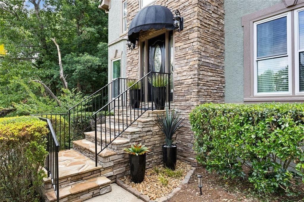 5 bedroom, 4 bathroom, 3,774 sq ft single family residence for sale at 512 Cypress Pointe, Woodstock, GA 30189 — photo 3