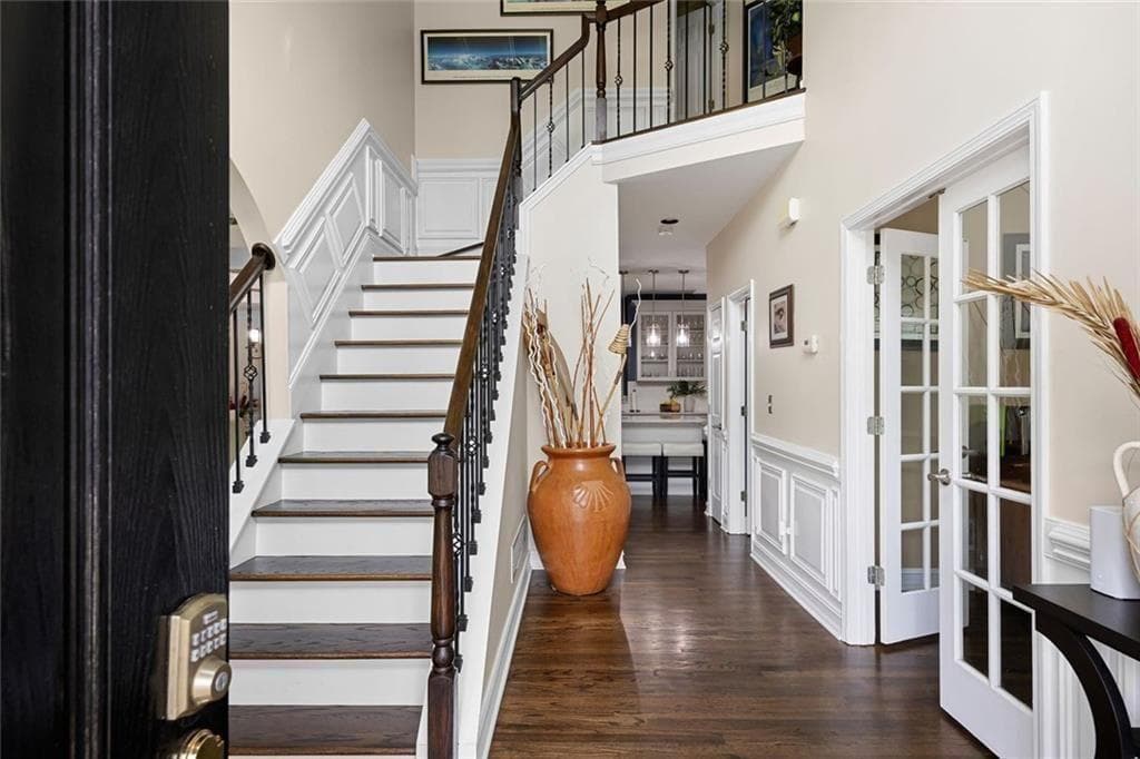 5 bedroom, 4 bathroom, 3,774 sq ft single family residence for sale at 512 Cypress Pointe, Woodstock, GA 30189 — photo 4