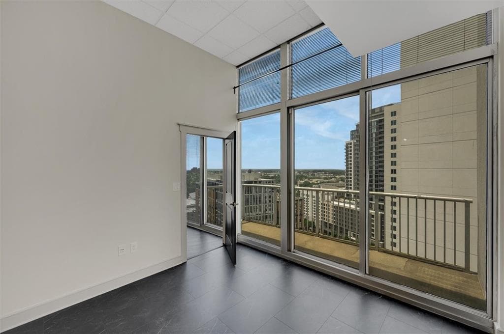 2 bedroom, 2 bathroom, 1,091 sq ft condominium for sale at 44 Peachtree Place 2024, Atlanta, GA 30309 — photo 6