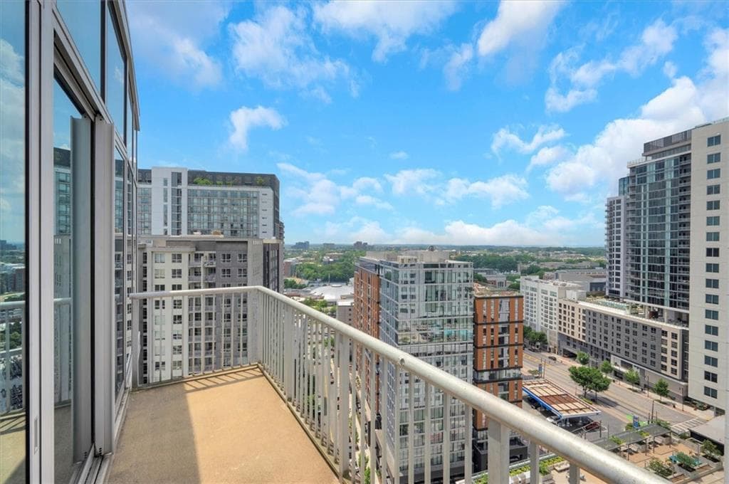 2 bedroom, 2 bathroom, 1,091 sq ft condominium for sale at 44 Peachtree Place 2024, Atlanta, GA 30309 — photo 7