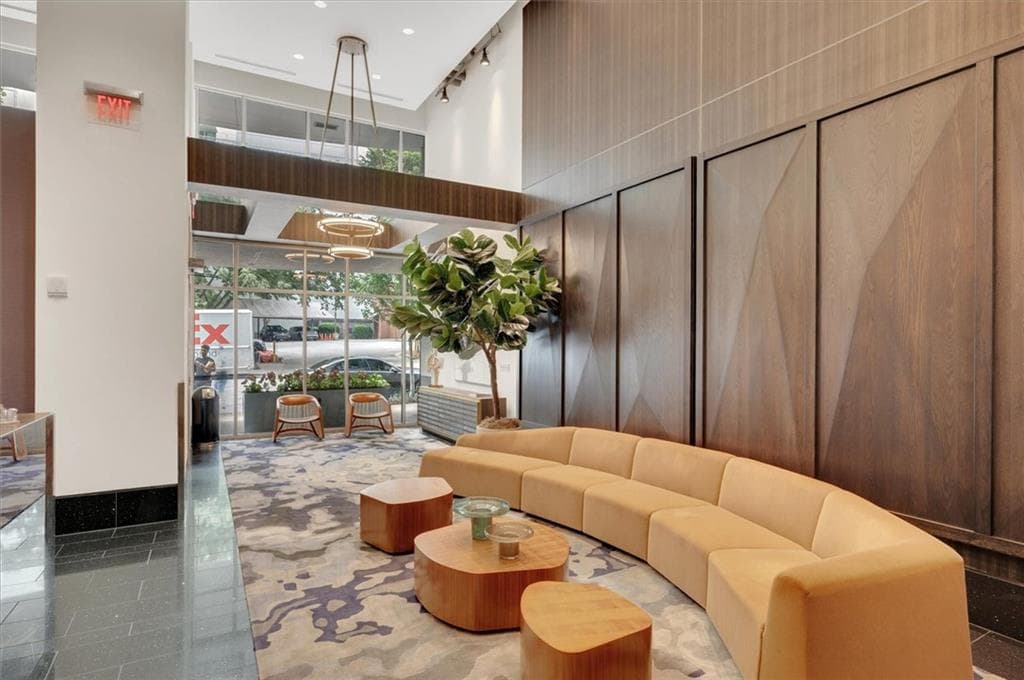 2 bedroom, 2 bathroom, 1,091 sq ft condominium for sale at 44 Peachtree Place 2024, Atlanta, GA 30309 — photo 5