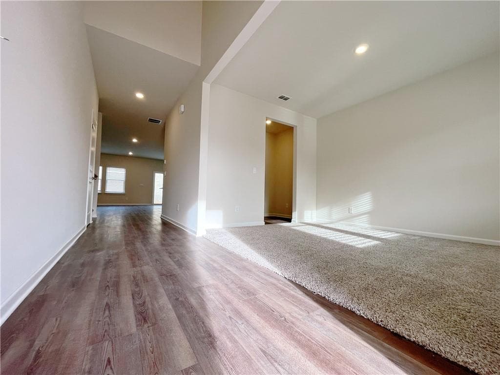 5 bedroom, 3 bathroom, 2,950 sq ft single family residence for rent at 6003 Hickory Crk Ct, Braselton, GA 30517 for $2,600 a month — photo 3