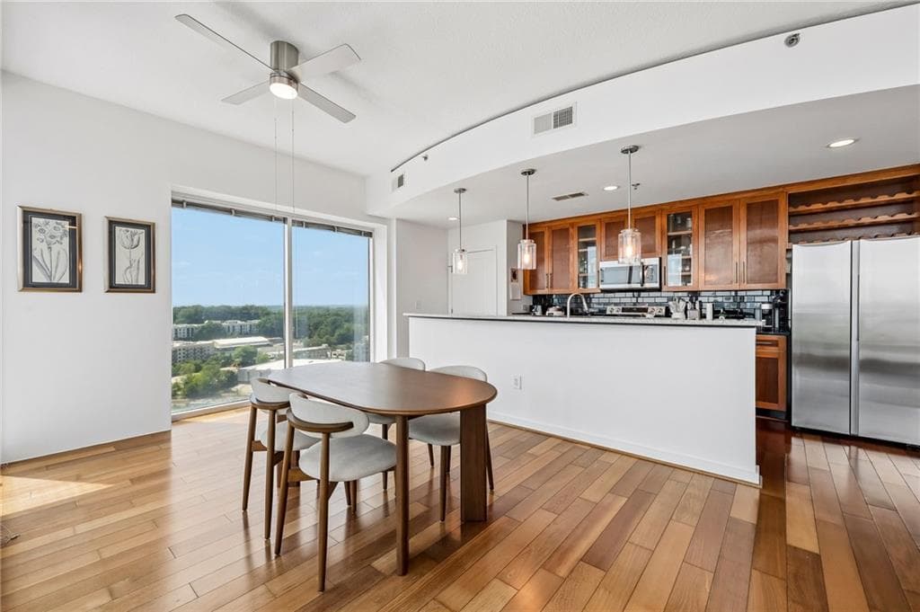 2 bedroom, 2 bathroom, 1,743 sq ft condominium for sale at 361 17th Street 1923, Atlanta, GA 30363 — photo 7
