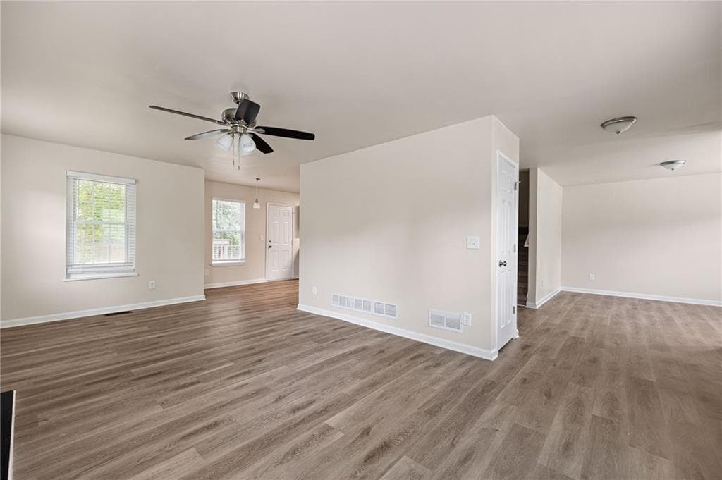 3 bedroom, 3 bathroom, 1,702 sq ft single family residence for sale at 245 Cedars Glen Circle, Villa Rica, GA 30180 — photo 5