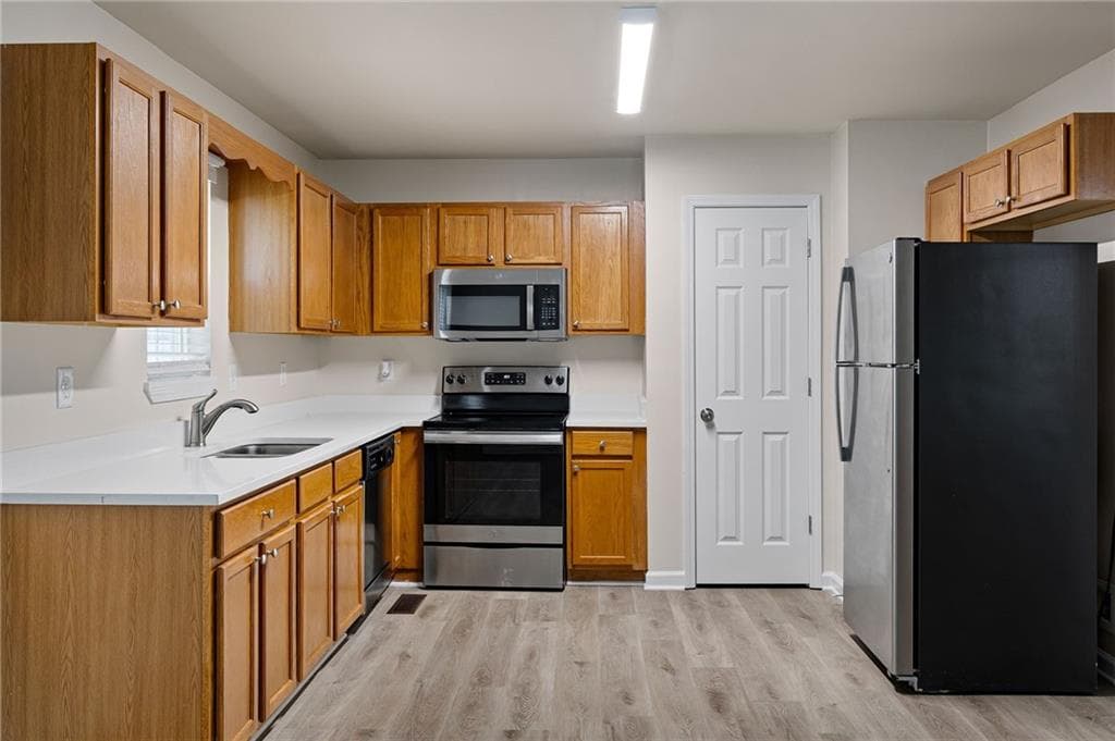 3 bedroom, 3 bathroom, 1,702 sq ft single family residence for sale at 245 Cedars Glen Circle, Villa Rica, GA 30180 — photo 8