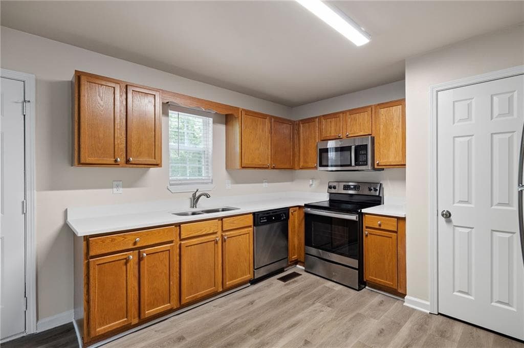 3 bedroom, 3 bathroom, 1,702 sq ft single family residence for sale at 245 Cedars Glen Circle, Villa Rica, GA 30180 — photo 10