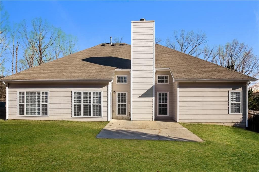 4 bedroom, 2 bathroom, 2,063 sq ft single family residence for sale at 1870 Dartford Way, Hoschton, GA 30548 — photo 2
