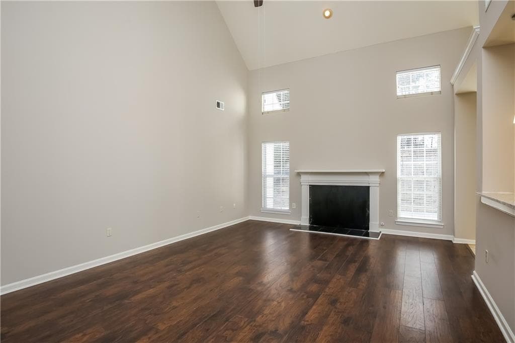 4 bedroom, 2 bathroom, 2,063 sq ft single family residence for sale at 1870 Dartford Way, Hoschton, GA 30548 — photo 7