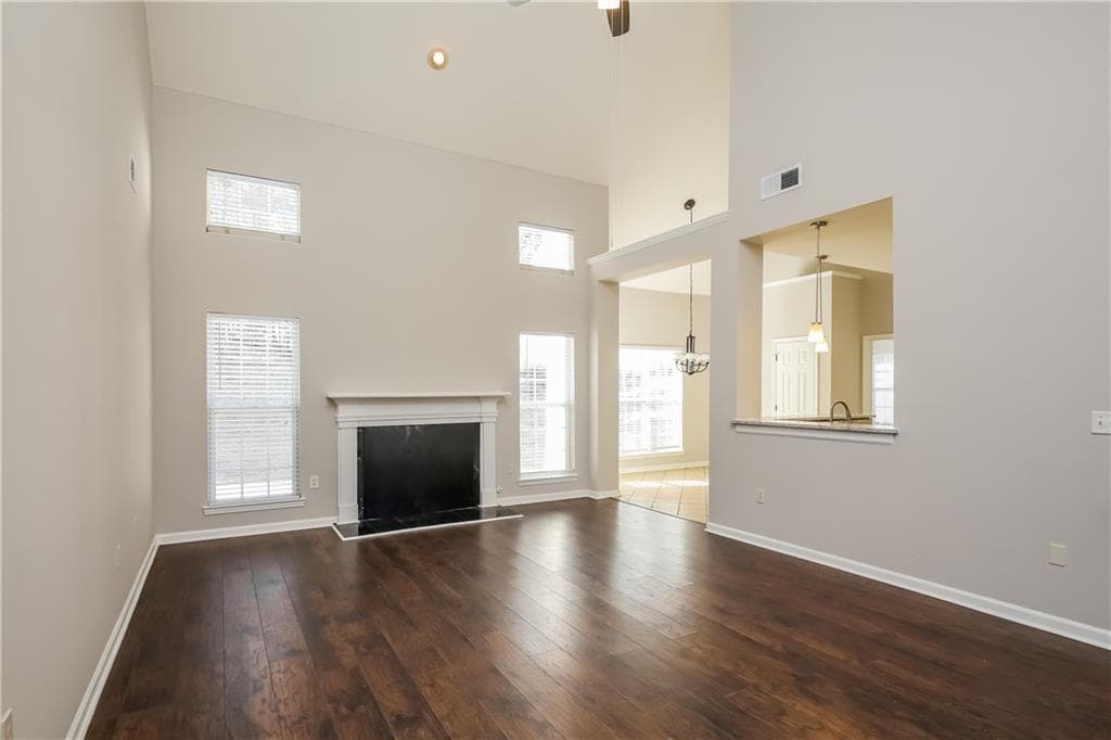 4 bedroom, 2 bathroom, 2,063 sq ft single family residence for sale at 1870 Dartford Way, Hoschton, GA 30548 — photo 8