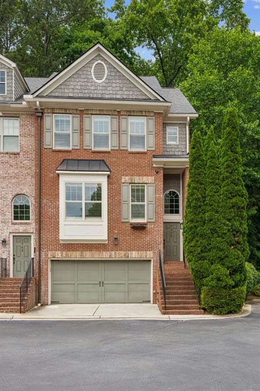 3 bedroom, 4 bathroom, 2,685 sq ft townhouse sold at 1550 Donaldson Park Drive, Brookhaven, GA 30319
