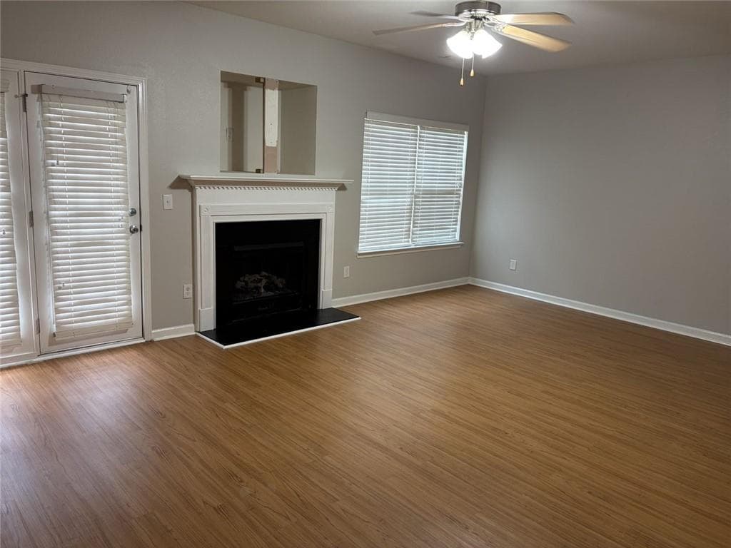 3 bedroom, 3 bathroom, 2,036 sq ft townhouse for sale at 1260 Chinon Point, Lithonia, GA 30058 — photo 3