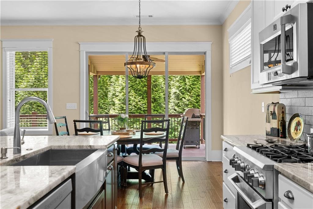 3 bedroom, 3 bathroom, 2,650 sq ft single family residence for sale at 1307 Magnolia Path Way, Buford, GA 30518 — photo 10