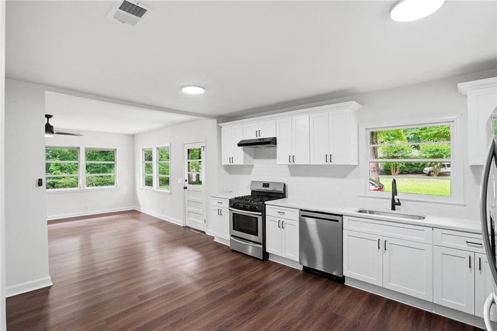 3 bedroom, 2 bathroom, 1,784 sq ft single family residence for sale at 404 Highway 155, Mcdonough, GA 30253 — photo 9