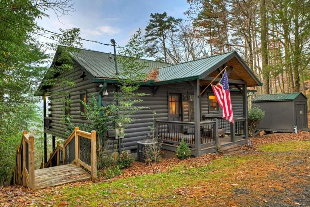 2 bedroom, 2 bathroom, 864 sq ft single family residence for sale at 89 N Whitepath Circle, Ellijay, GA 30540 — photo 3