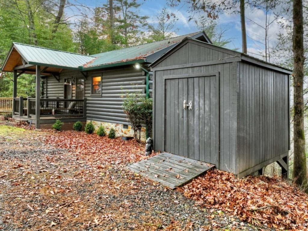 2 bedroom, 2 bathroom, 864 sq ft single family residence for sale at 89 N Whitepath Circle, Ellijay, GA 30540 — photo 9