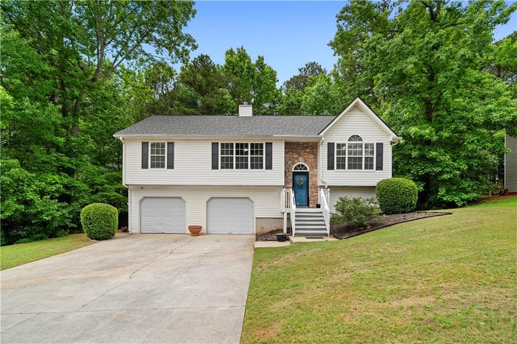 3 bedroom, 2 bathroom, 1,505 sq ft single family residence sold at 1695 Cedar Hill, Douglasville, GA 30134