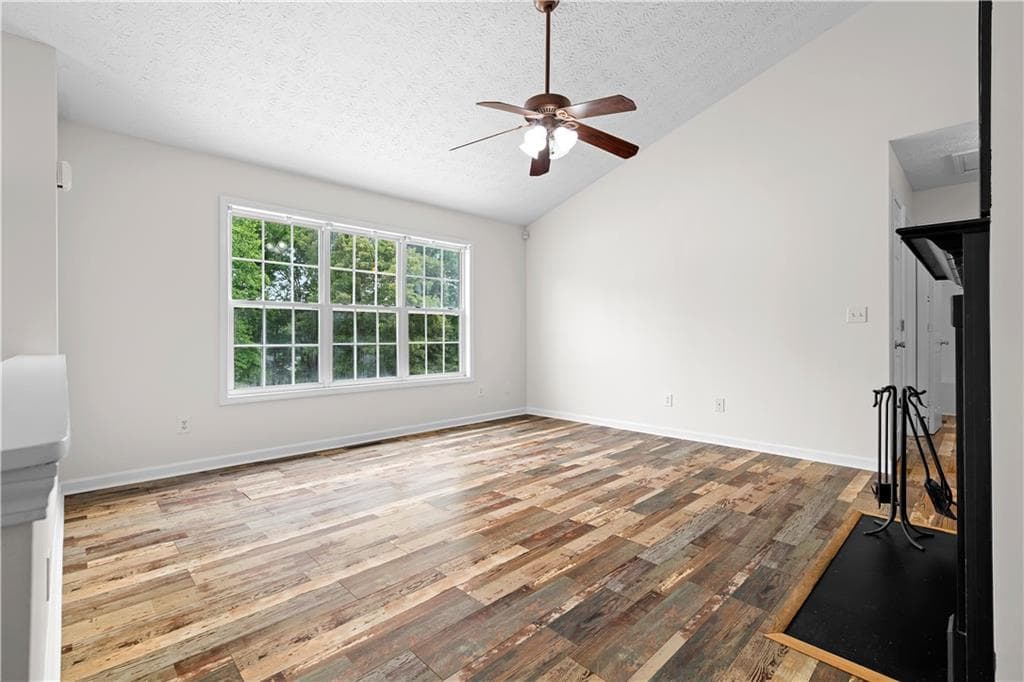 3 bedroom, 2 bathroom, 1,505 sq ft single family residence under contract at 1695 Cedar Hill, Douglasville, GA 30134 — photo 5