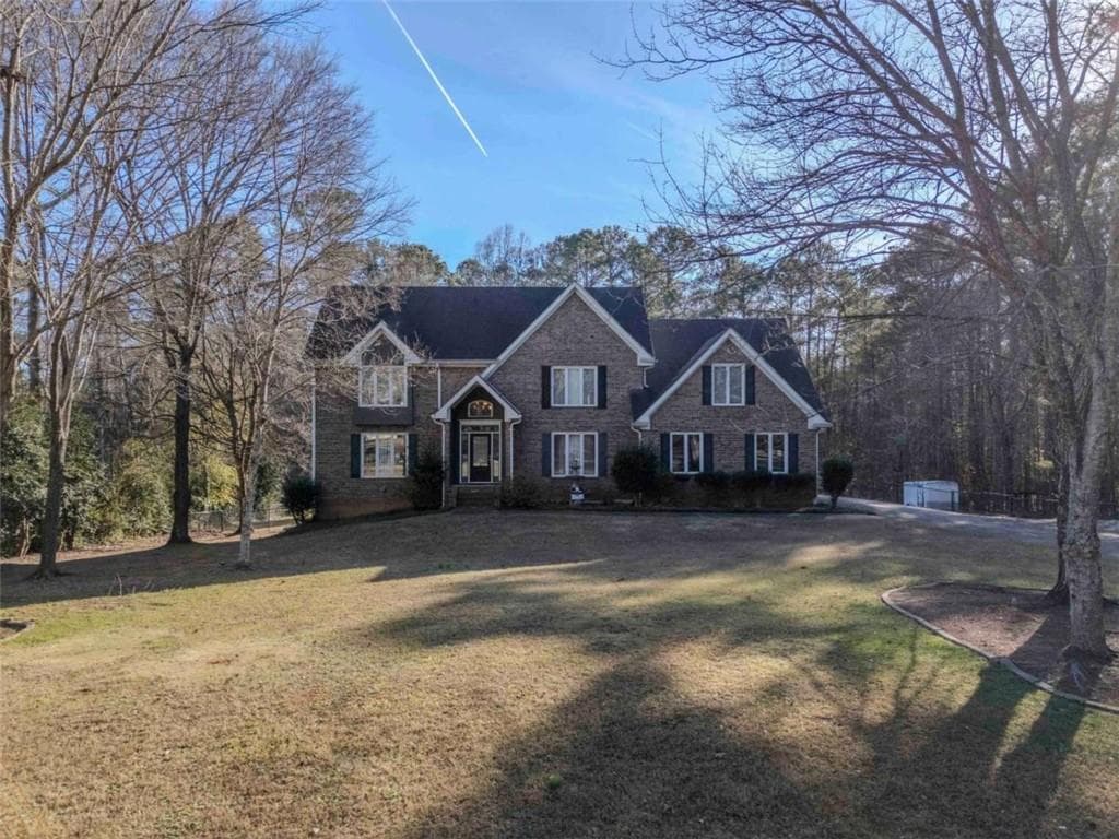 6 bedroom, 5 bathroom, 3,223 sq ft single family residence for sale at 135 Acton Drive, Fayetteville, GA 30215 — photo 2