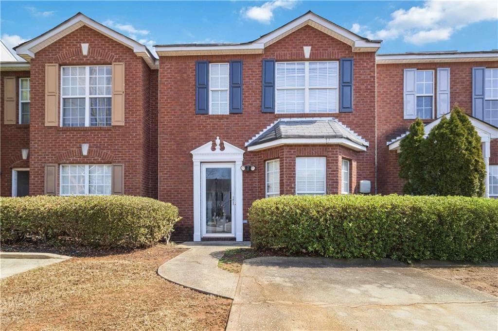 5559 Strathmoor Manor Circle, Lithonia, GA 30058 — most recent listing photo