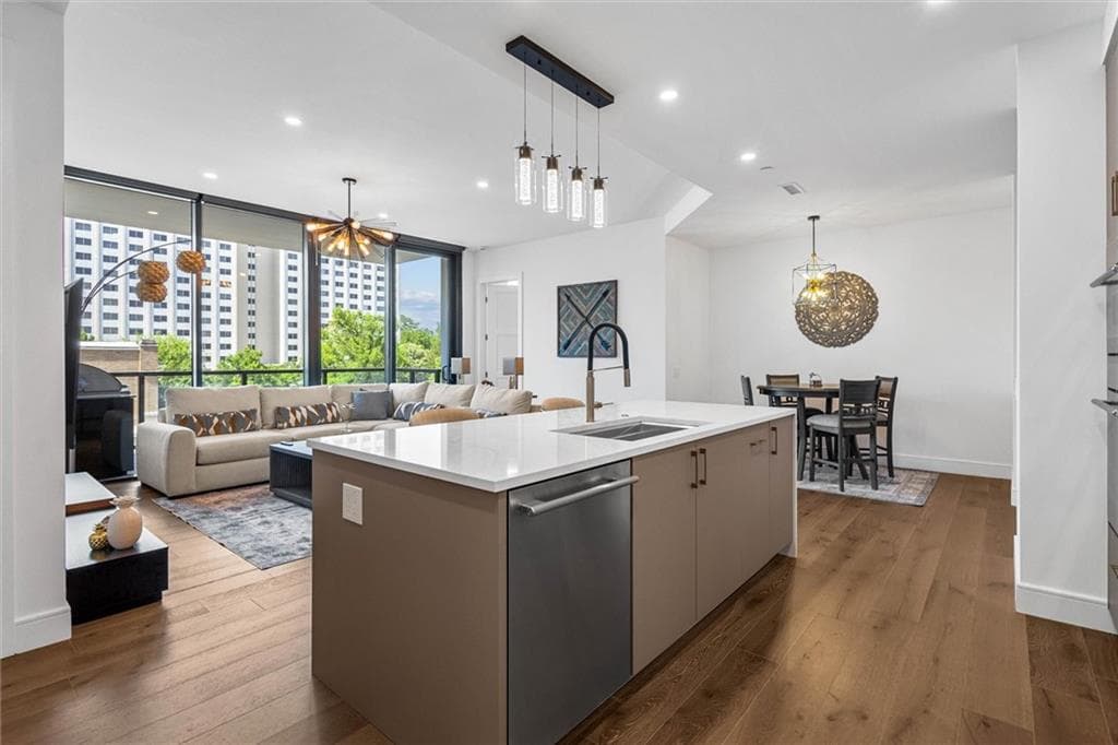 2 bedroom, 3 bathroom, 1,470 sq ft condominium for rent at 2425 Peachtree Road 503, Atlanta, GA 30305 for $8,500 a month — photo 5
