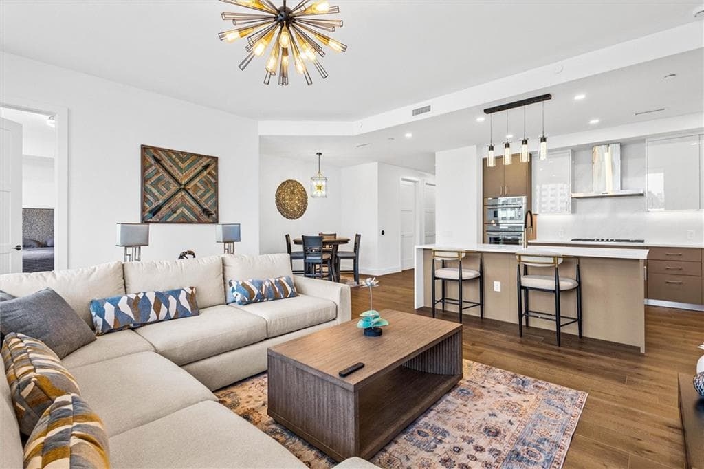 2 bedroom, 3 bathroom, 1,470 sq ft condominium for rent at 2425 Peachtree Road 503, Atlanta, GA 30305 for $8,500 a month — photo 10