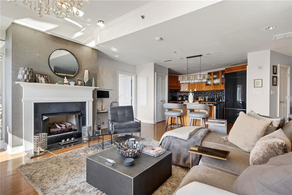 2 bedroom, 2 bathroom, 1,328 sq ft condominium for sale at 2881 Peachtree Road 1102, Atlanta, GA 30305 — photo 10