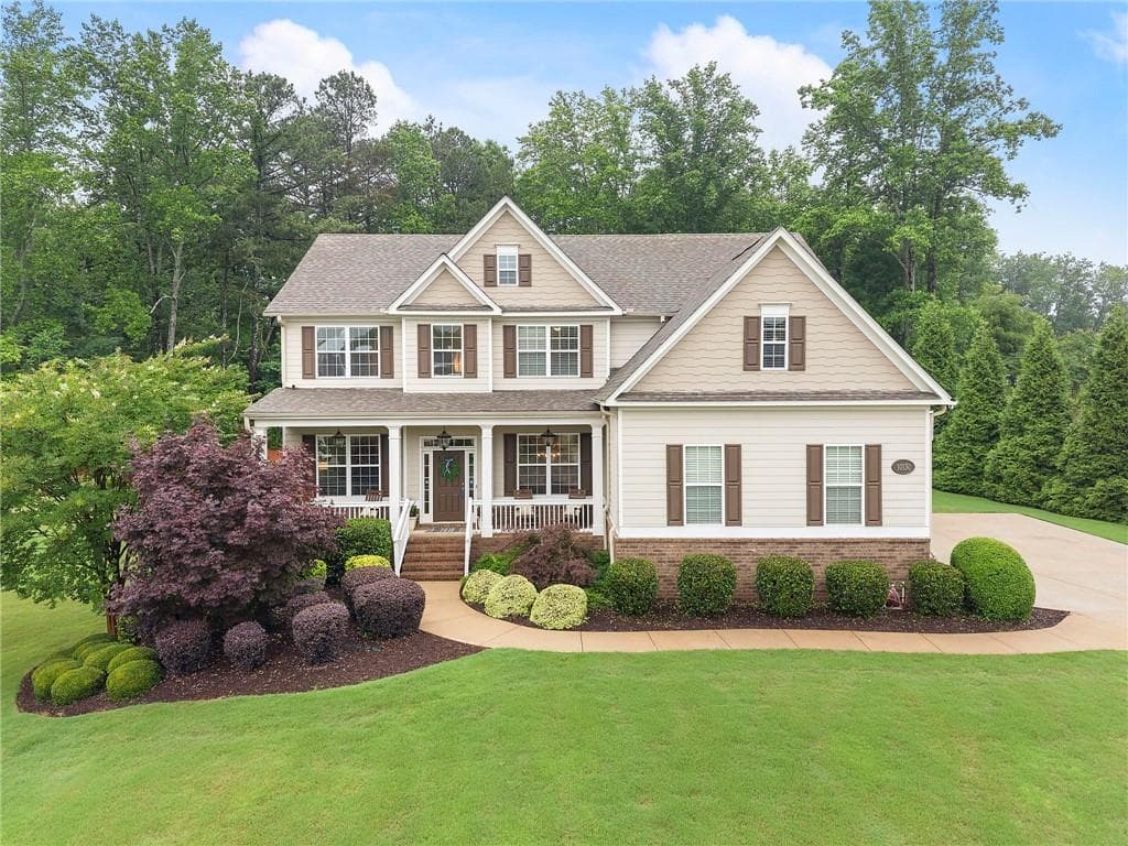 5 bedroom, 4 bathroom, 4,291 sq ft single family residence for sale at 10130 Peaks Parkway, Milton, GA 30004 — photo 1 of 95