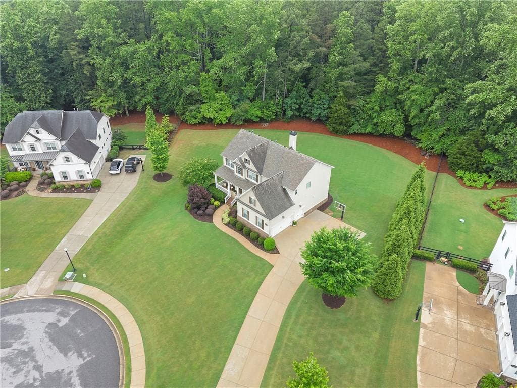 5 bedroom, 4 bathroom, 4,291 sq ft single family residence for sale at 10130 Peaks Parkway, Milton, GA 30004 — photo 2