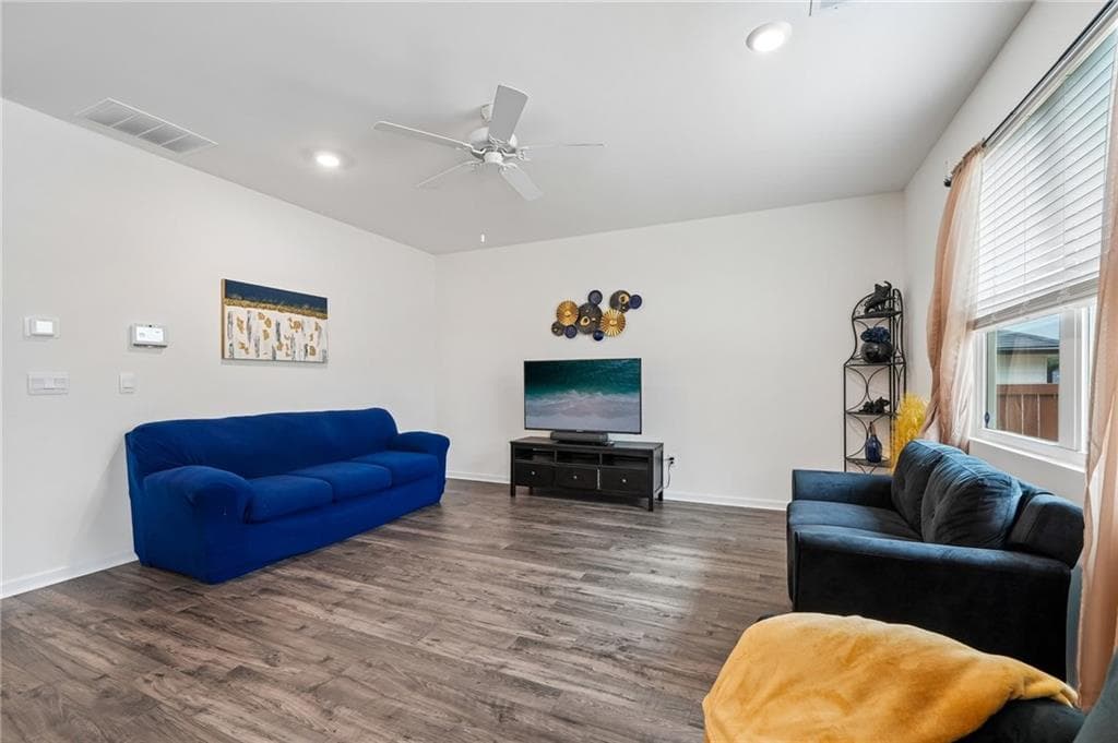 3 bedroom, 2 bathroom, 1,344 sq ft single family residence for sale at 8592 Seabiscuit Road, Lithonia, GA 30058 — photo 3